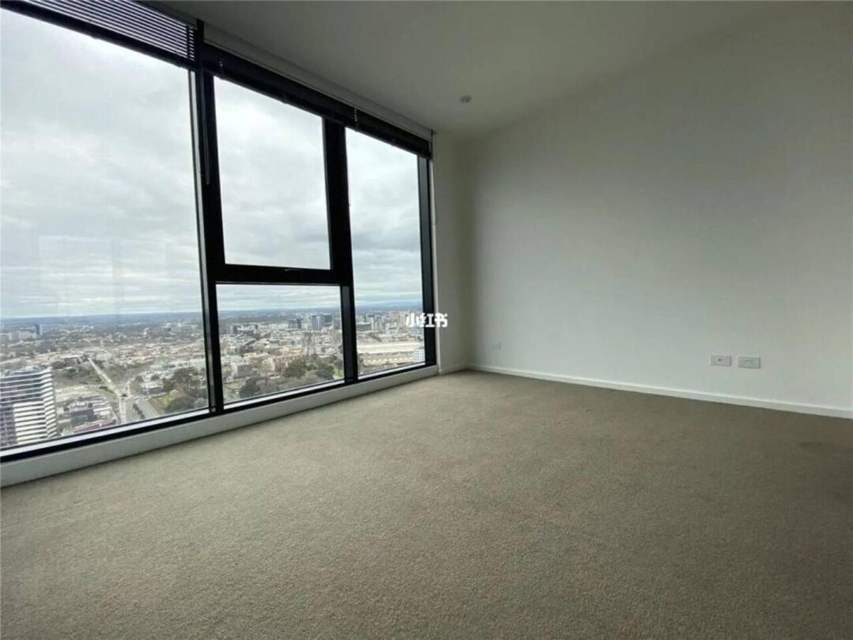 Quiet Cbd 3b2b + Free Parking Apartment