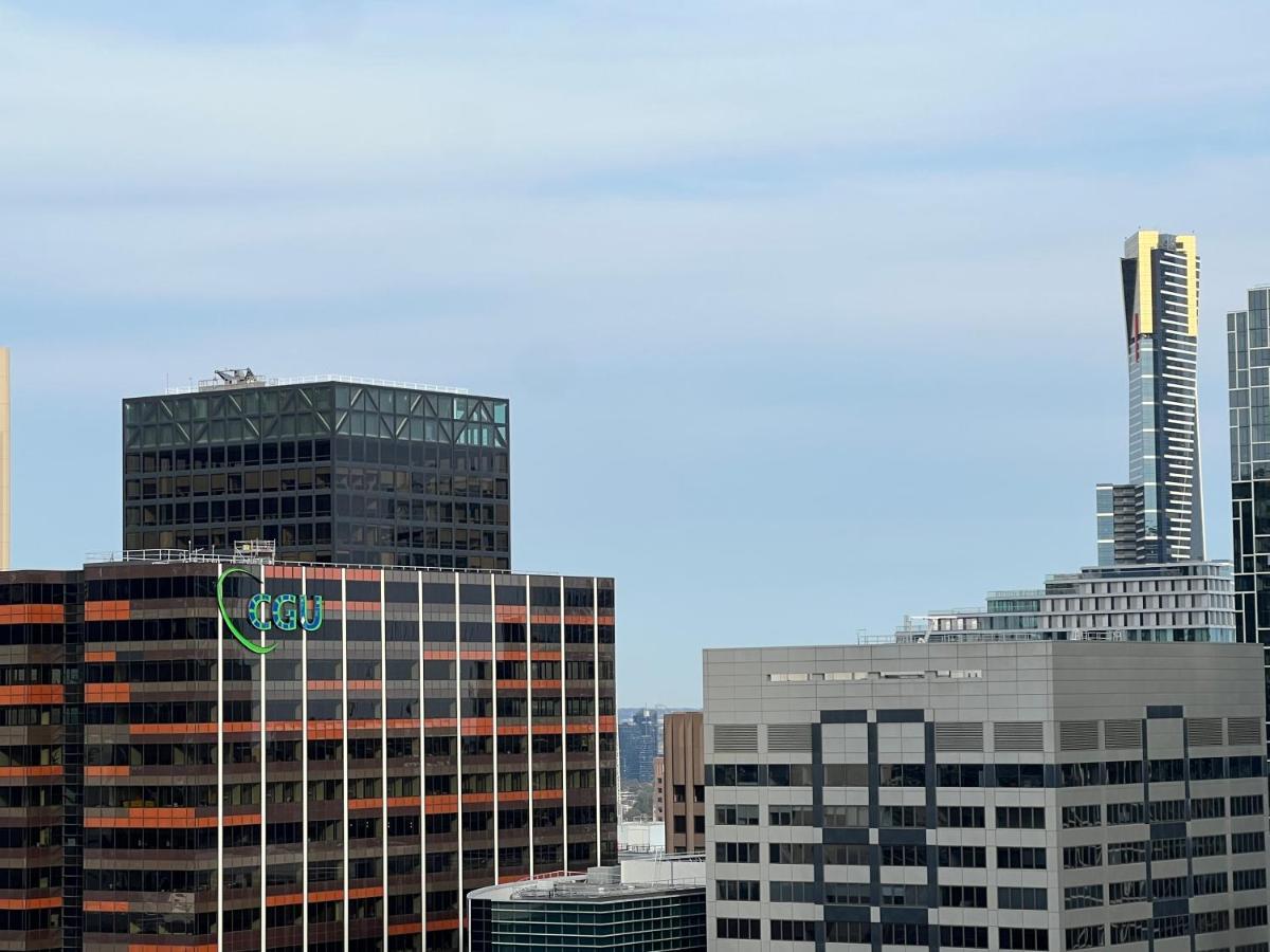 Quiet Cbd 3b2b + Free Parking * Melbourne