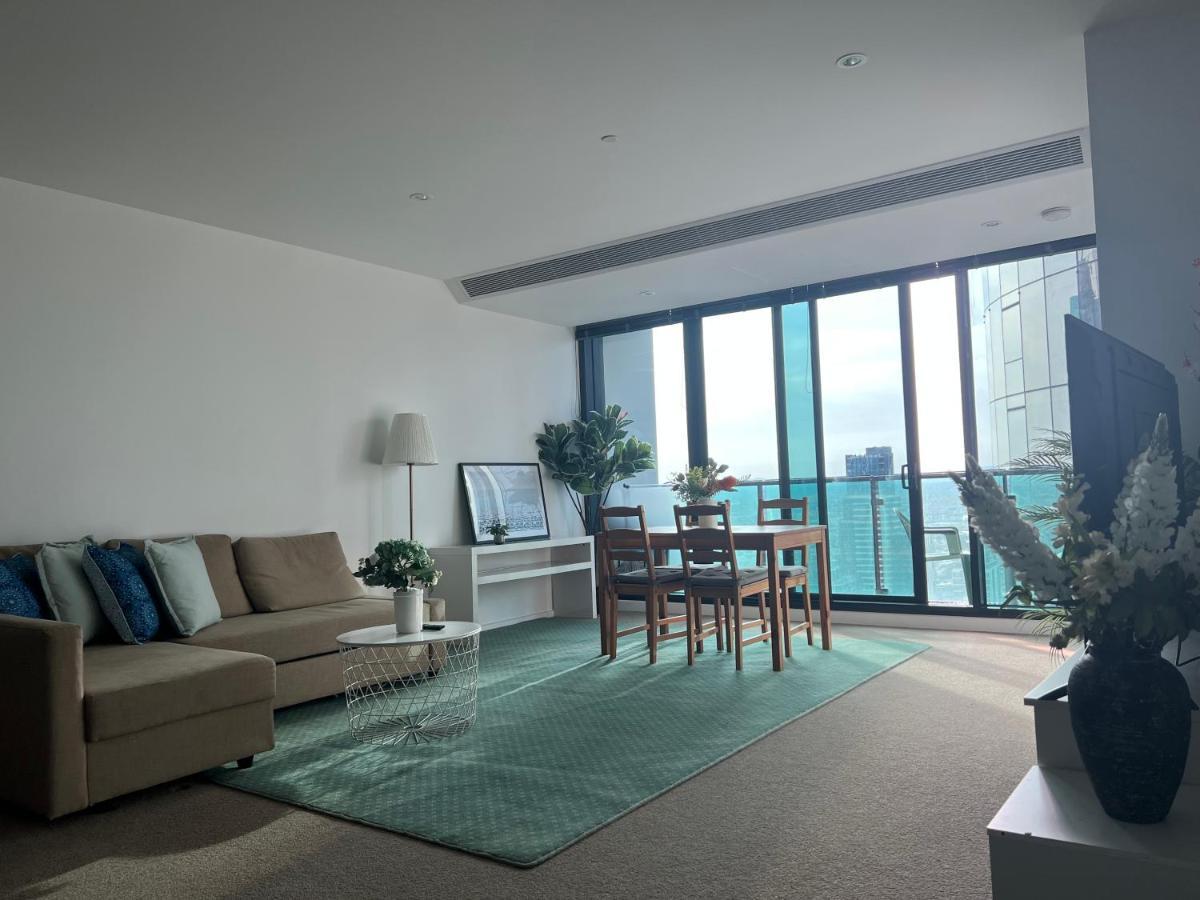 Quiet Cbd 3b2b + Free Parking Apartment Melbourne