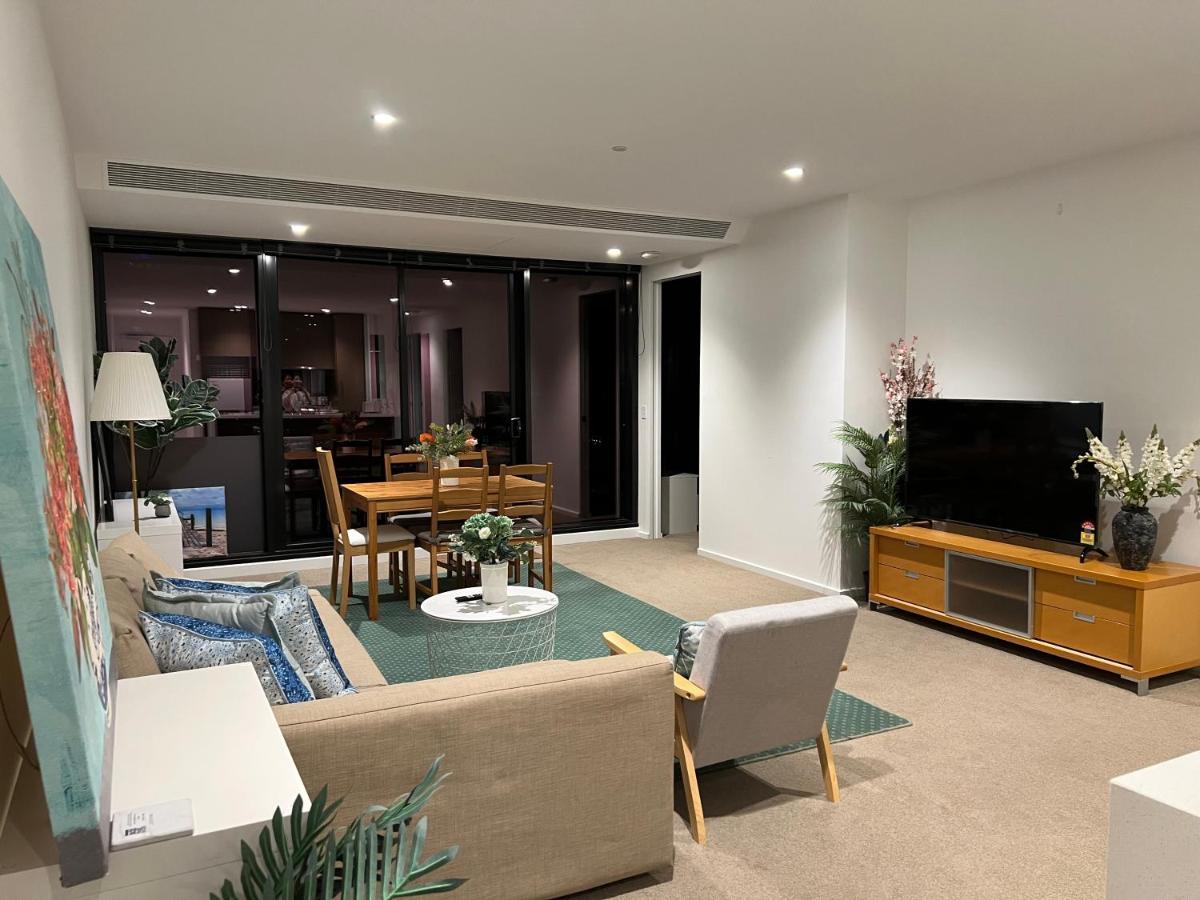 Quiet Cbd 3b2b + Free Parking Apartment *
